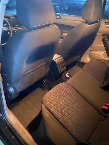 Imagem 8 de 10 de Volkswagen Polo 2018 1.0 Tsi Comfortline 200 Aut. 5p