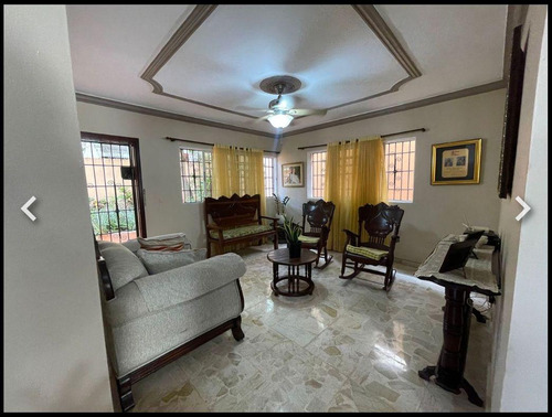 Venta De Amplia Casa Ubicada En Los Corales Del Sur Sde