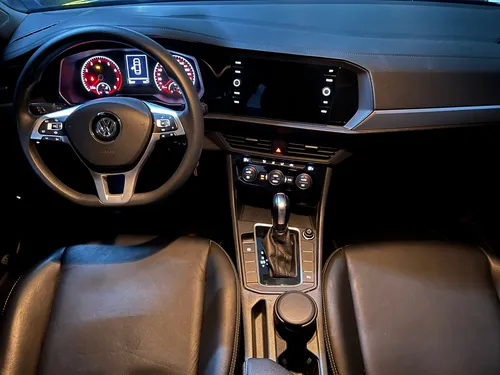 Jetta Comfortline, Con Asientos En Cuero Y Cámara De Parqueo
