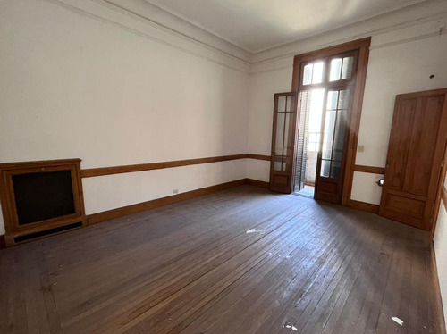 Venta Departamento De Época Con 6 Dormitorios Y 282m2 A Usd 640 Por M2 En Microcentro Rosario
