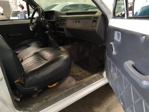 Mazda B2200 2.2 B2200