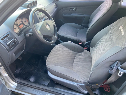 Fiat Strada 1.8 MPI ADVENTURE CE 16V FLEX 2P MANUAL
