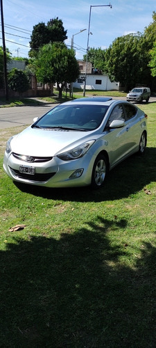 Hyundai Elantra 1.8 Gls 6at Seguridad Premium 2013