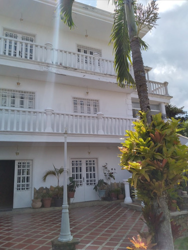 Imagen 2 de 11 de Se Vende Casa 850m2 7h/7b/8p El Placer 2567