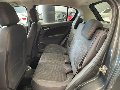 Fiat Palio Palio Attractive 1.0 8V (Flex)