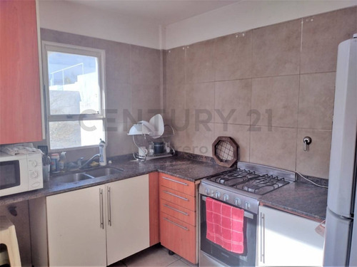 Imagen 8 de 16 de Hermoso Ph 2 Ambientes Con Patio - Retasado!!!