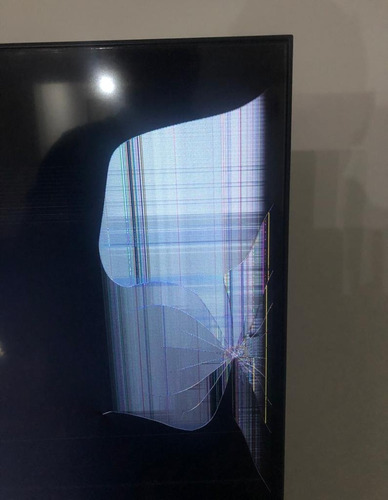 Imagen 1 de 5 de Televisor Para Reparar O Respuesto Samsung Cristal 75  2020