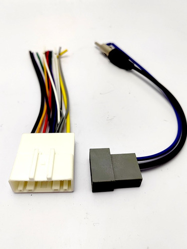 Conector Macho Arnes Autoestereo Tipo Nissan Versa Tiida