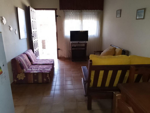 Casa En Venta - 4 Dormitorios 2 Baños - 450mts2 - Mar Del Tuyú