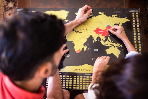 Imagem 4 de 8 de Mapa Mundi De Raspar 100x66cm Com Moldura + Vidro Ar