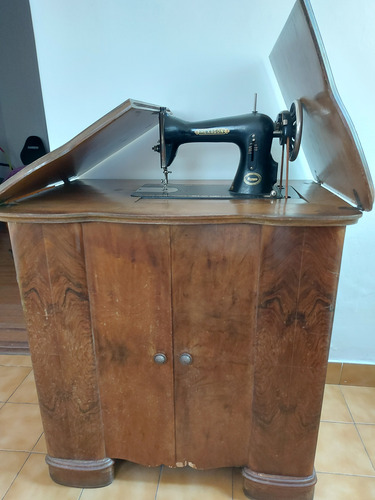 Máquina De Coser Hexagon A Pedal Con Mueble (españa) Negro (Usado)