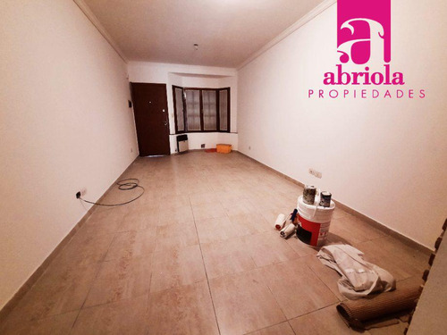 Triplex 4 Ambientes Con Quincho, Patio, Terraza - Quilmes Oeste Centro
