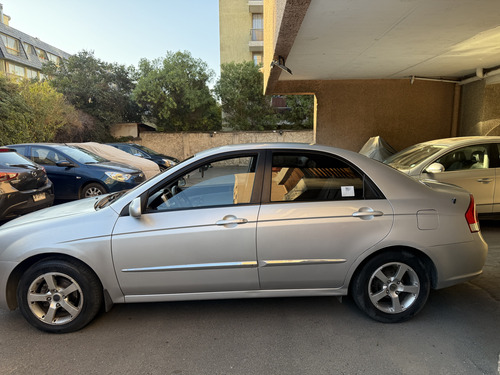 Kia Cerato 5D 1.6 Mec