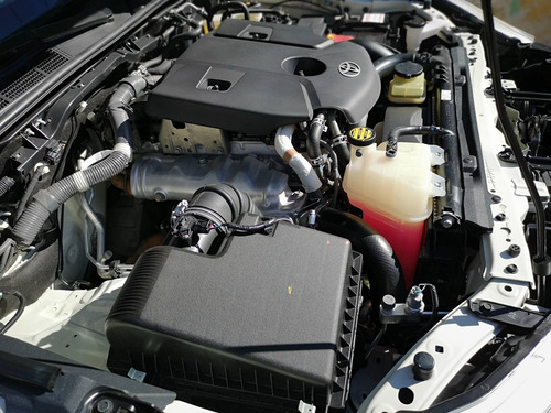 Imagen 8 de 13 de Toyota Hilux 2016 2.8 Cd Srv 177cv 4x4 At