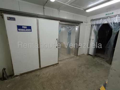 Edificio En Venta En Mariche 3 Pisos Sotano Edificios Caracas Cavas Refrigeracion Angela Tochon Edificios Comerciales