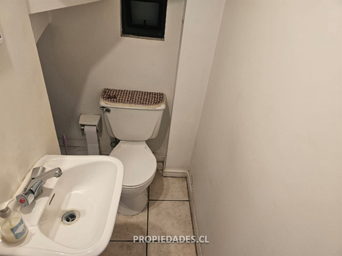 Casa En Venta De 4 Dorm. En Maipú