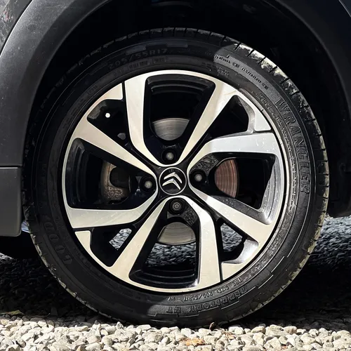 Citroën C4 Cactus 1.6 Shine Turbo Aut