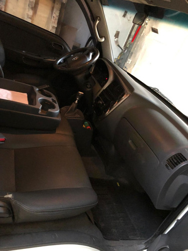 Kia Bongo K2500 Año 2016, En Muy Buen Estado.