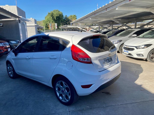 Ford Fiesta Kinetic Design 1.6 5p Titanium 2013