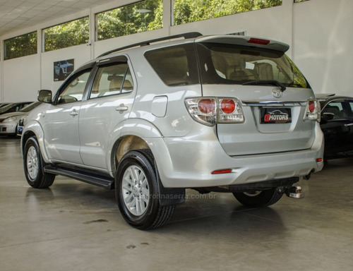 Toyota Hilux SW4 3.0 SRV 4X4 CD 16V TURBO INTERCOOLER DIESEL 4P AUTOMÁTICO