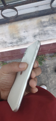 Iphone 11, 64 Gigas, Sin Icloud Liberado, Cargor Original Blanco