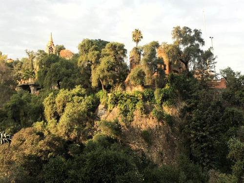 Excelente Ubicación, Orientación Y Vista