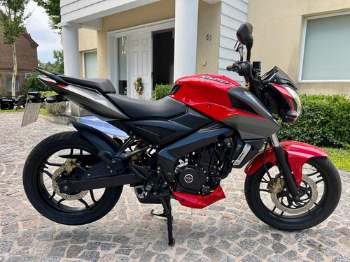 Imagen 5 de 18 de Bajaj Rouser Ns 200 Roja Y Negra 2016 Rodada En 2020, 5.000k