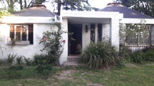 Imagen 3 de 9 de Casa - Barrio Parque Leloir