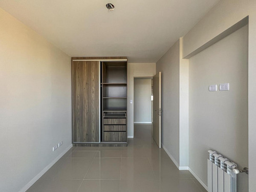 Imagen 10 de 22 de Departamento De 1 Dormitorio Con Escritorio A Estrenar En Lourdes