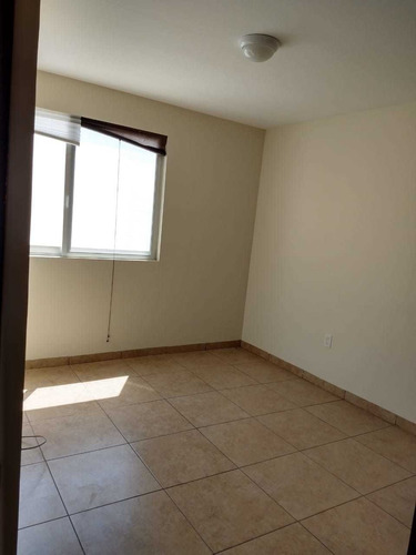 Imagen 11 de 21 de Rento Casa Calle Melitón Balderas Celaya