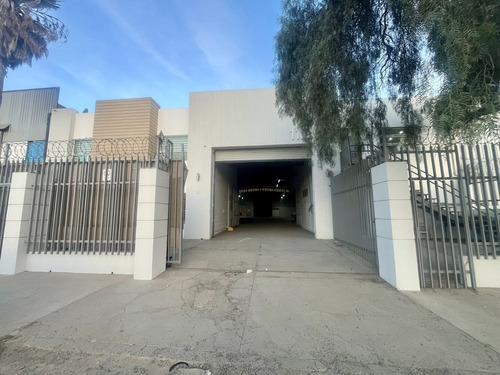 Venta O Renta De Bodega En Otay, Excelente Ubicación