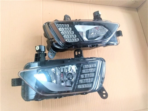 Imagem 2 de 9 de Jogo De Farol Milha Novo Polo Virtus Em Led (drl) Original