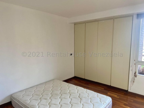 Imagen 10 de 21 de Apto En Venta En Campo Alegre 21-26936 Carolina Fermoso 0424 2083128