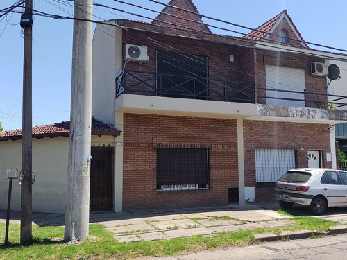 Imagen 2 de 17 de Duplex 3 Ambientes En Venta En Moron Con Cochera
