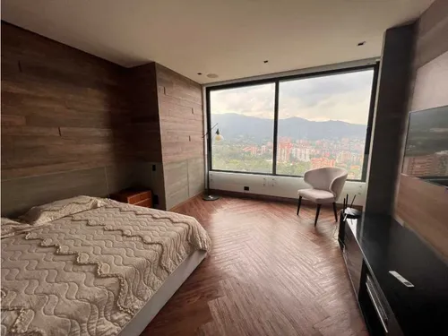 Vendo Apartamento Triplex En El Poblado, San Lucas