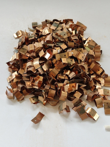 Scrap Electrónico Para Prácticas De Extracción De La Chapa.