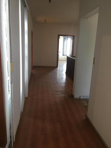 Casa En Renta En León, Moderno León, Gto.oficinas O Consultorios Puede Ser Con Jardin De 160m2