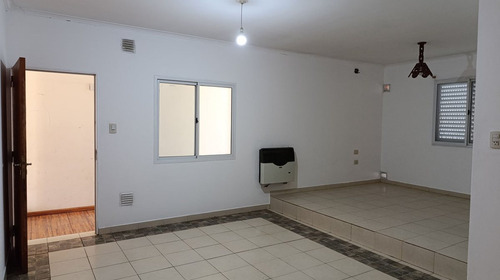 En Venta 2 Departamentos + 2 Locales Comerciales