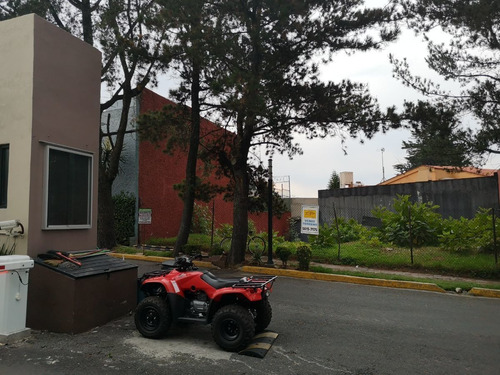 Imagen 2 de 2 de En Fraccionamiento Cerrado Con Vigilancia