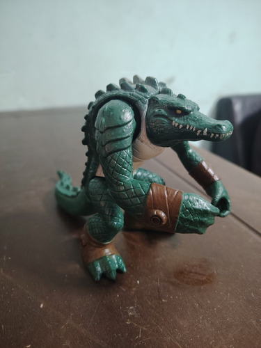Figura De Acción Tmnt Playmatesteenage Leatherhead (Usado)