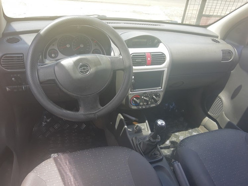 Chevrolet Corsa 1.4 Mpfi Premium Sedan 8v Flex 4p Manual