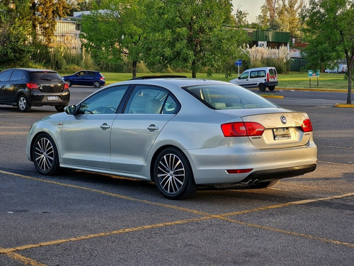Volkswagen Vento 2.0 Sportline Tsi 200cv Dsg 2011
