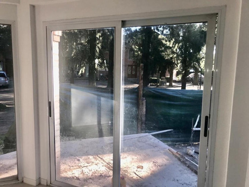 Imagen 9 de 30 de Venta De Casa En Dos Plantas En Barrio Cerrado Sin Expensas