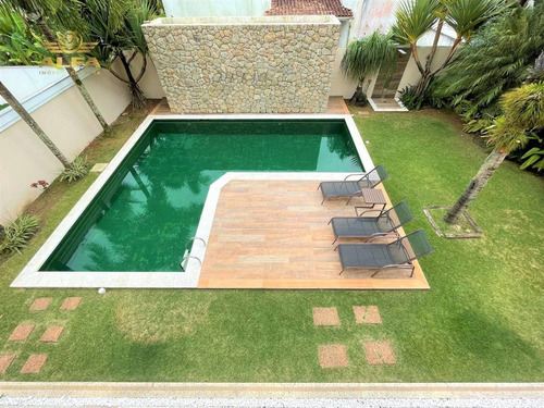 Imagem 25 de 30 de Casa Na Praia, Condomínio Fechado, 4 Suítes, Piscina, Churrasqueira, Jardim, 4 Vagas, Acapulco, Guarujá. - Ca0110
