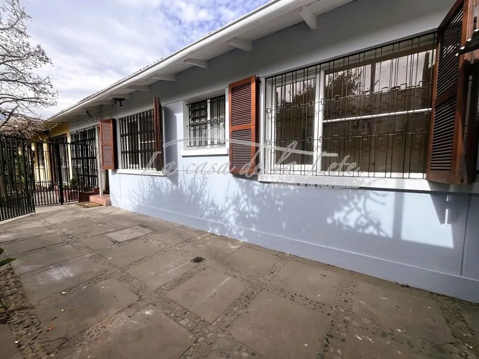 Imagen 4 de 20 de Casa En Venta 216m2 Terreno 3d + 2b, Manquehue Sur