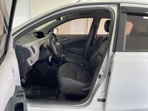 Imagem 13 de 15 de Toyota Etios Sedan 1.5 Xls Mec 2013