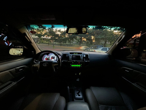 Imagem 10 de 11 de Toyota Hilux Sw4 Srv 3.0 Turbo 4x4 At