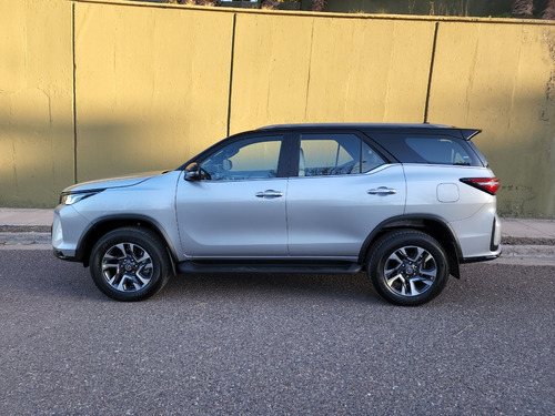 Imagen 4 de 18 de Toyota Sw4 2.8 Tdi 204 Cv Diamond 4x4 7as 6 At 0km