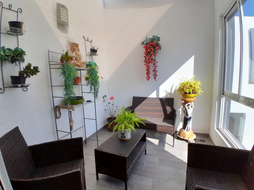 Casa Con Recámara En Pb En Juriquilla San Isidro