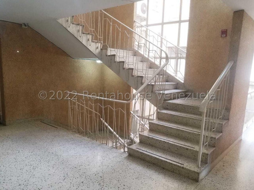 Imagen 24 de 30 de /apartamento_en_venta_en_caracas_en_altamira_ Rah-22-17770 Orlando Figueira 04125535289/04242942992